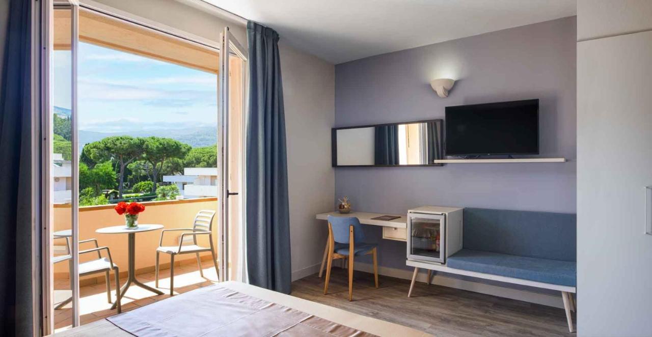 Hotel Riva Del Sole มารินา ดิ กัมโป ภายนอก รูปภาพ
