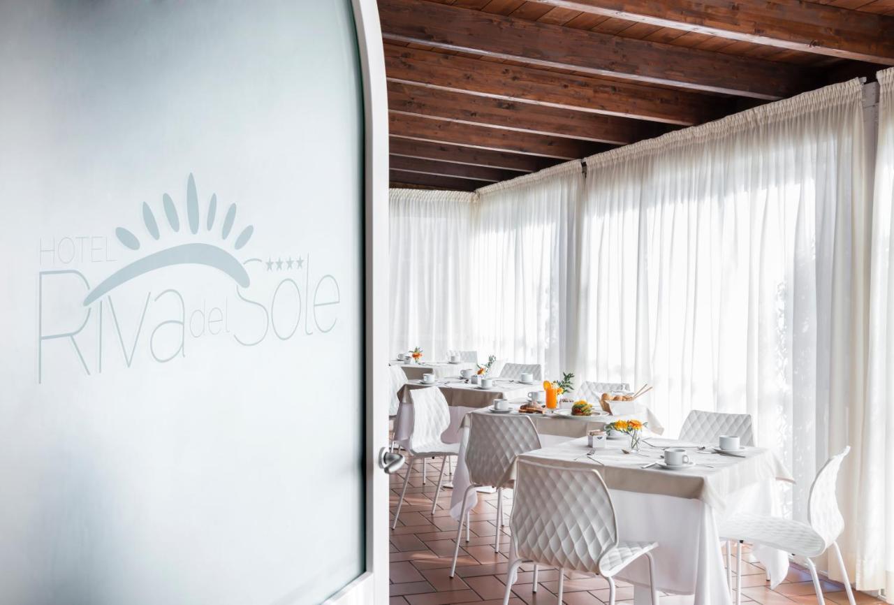 Hotel Riva Del Sole มารินา ดิ กัมโป ภายนอก รูปภาพ