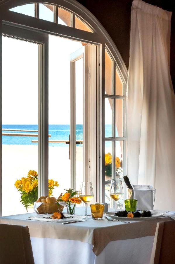 Hotel Riva Del Sole มารินา ดิ กัมโป ภายนอก รูปภาพ